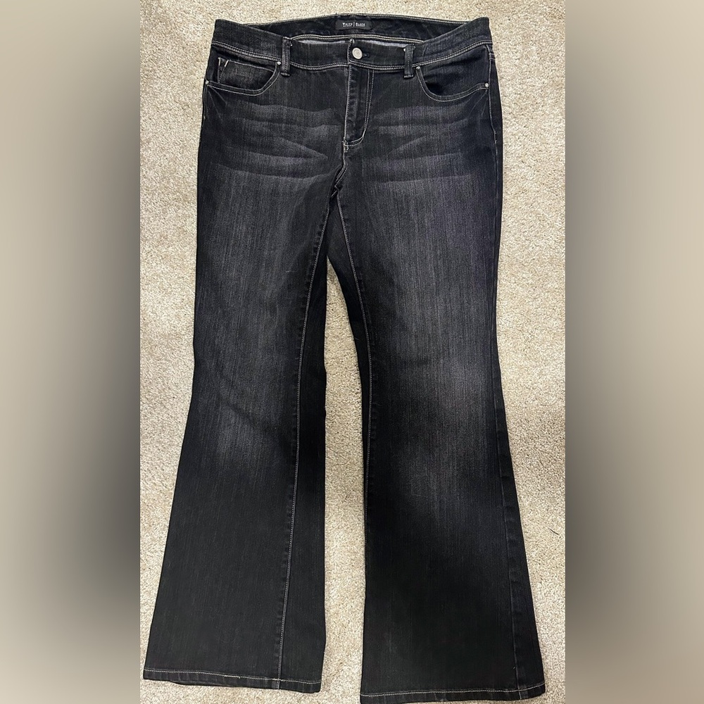 White House Black Market Blanc 12s Jeans